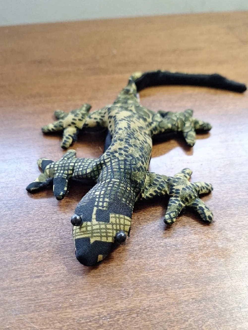Gecko Green Black Terrarium Decor - Realistic Reptile Enrichment Vintage 90s